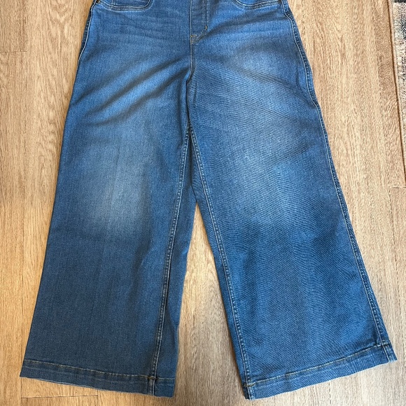 SPANXshape™ Original EveryWear Wide Leg Jeans | Stonewashed Blue Petite / 1X - Picture 2 of 2